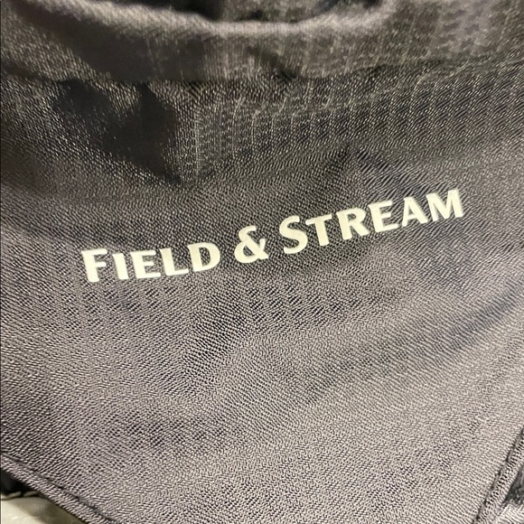 ☺️ Field & Stream Black Backpack - Picture 2 of 8